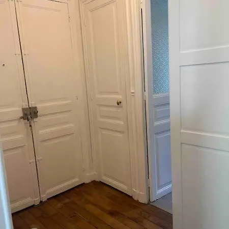 Apartment Sublime Haussmanien 2min Parc Monceau